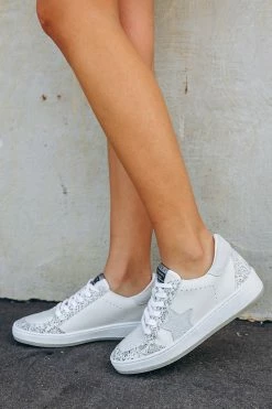 Jayleen Sneakers - White -US Skirt Sales Store 0D5A0172 1e731370 36a0 40a1 9b5c 34cacb4febff