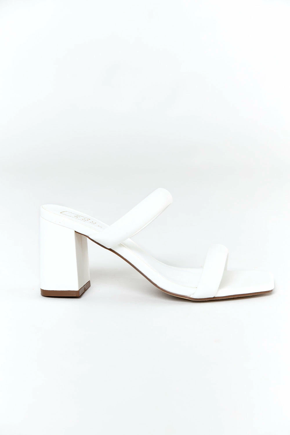 Farah Heels - White 4 Farah Heels - White - Image 2