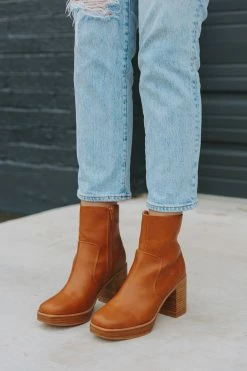 Vernita Booties - Camel