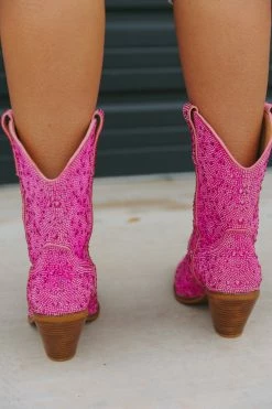 Tykova Studded Boots - Pink 9 Tykova Studded Boots - Pink -US Skirt Sales Store 0D5A7840