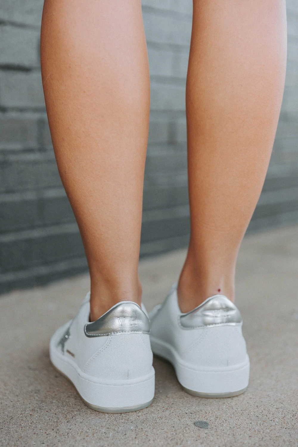 Wrenley Sneakers - White 5 Wrenley Sneakers - White - Image 3