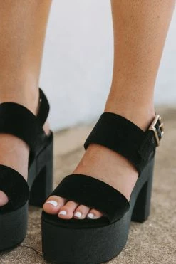 Moody Velvet Platform Heel - Black -US Skirt Sales Store 0D5A8561