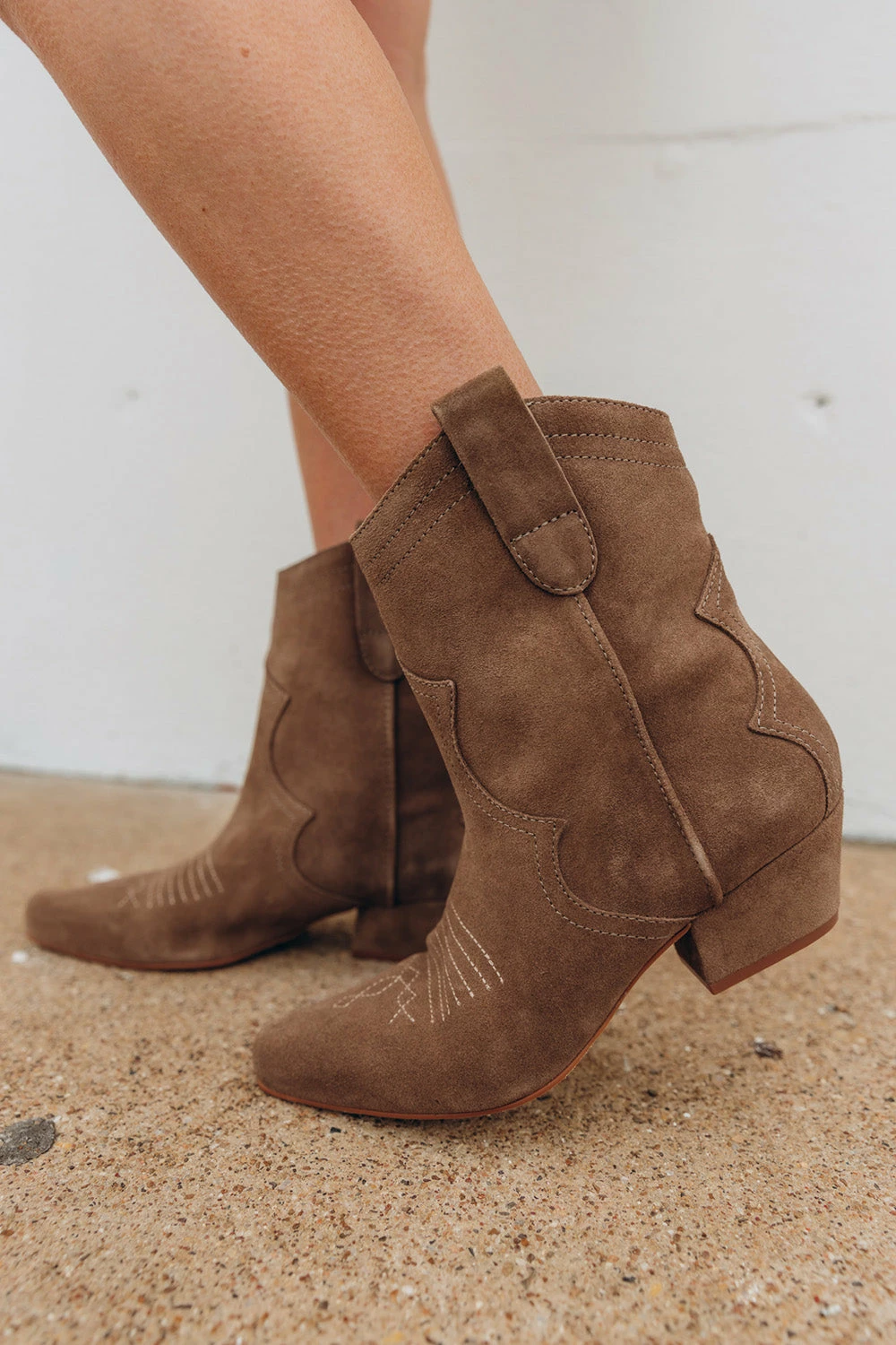 Matisse Arlo Suede Bootie - Taupe 3 Matisse Arlo Suede Bootie - Taupe