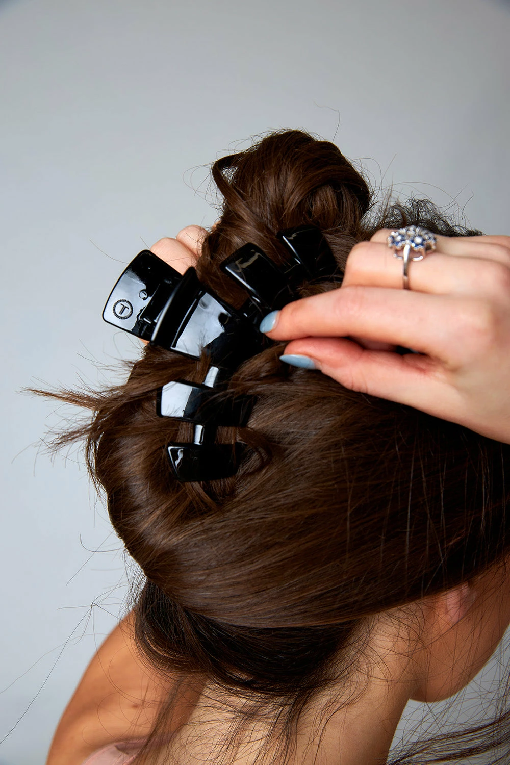 Teleties Large Hair Clip - Jet Black 4 Teleties Large Hair Clip - Jet Black - Image 2