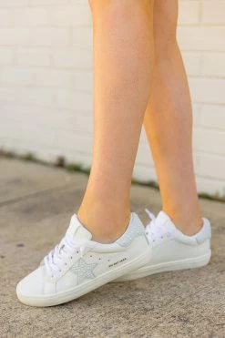 Dayna Studded Sneaker - White -US Skirt Sales Store 0D5A9877