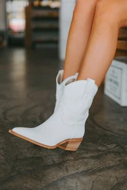 Zahara Western Boot - White 9 Zahara Western Boot - White -US Skirt Sales Store 0D5A9992