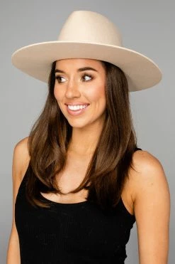 Benson Tri Hat - Beige 11 Benson Tri Hat - Beige -US Skirt Sales Store 2Q6A9661