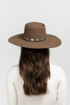 CHARLIE 1 HORSE High Desert Hat - Pecan -US Skirt Sales Store BuddyLove Product Shoot1 Hats Retouched WebSize 32